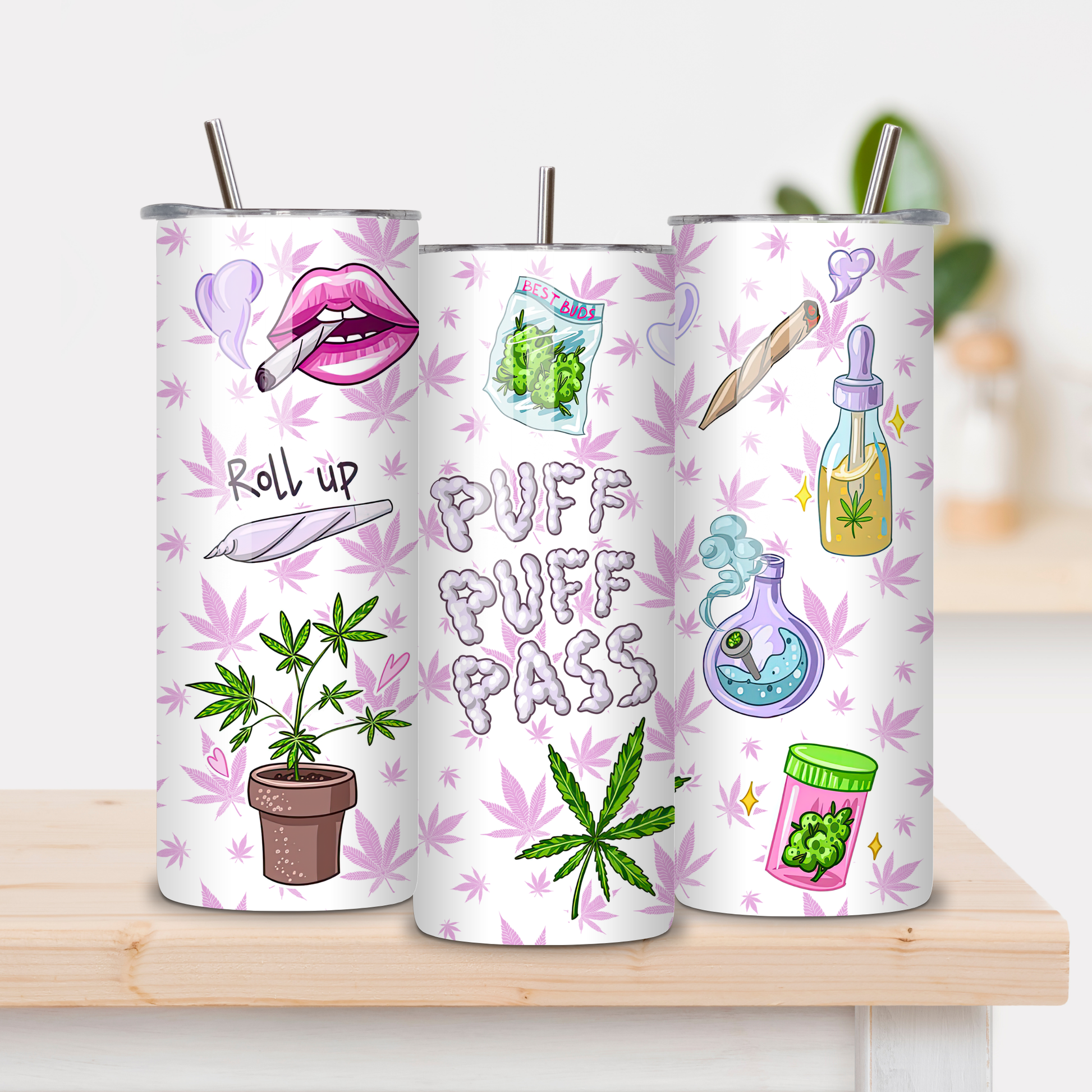 Witte tumbler met “Puff Puff Pass” tekst, cannabisblad en cartoonstijl print, met metalen rietje