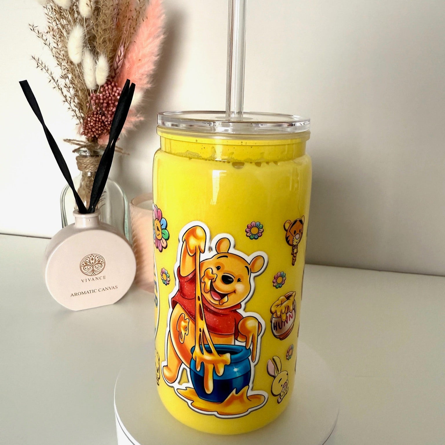 Gele drinkbeker met Winnie the Pooh en vriendjes, “Friends Forever” print en transparant rietje