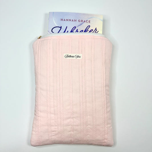 🌸 Luxe roze booksleeve – gewatteerd