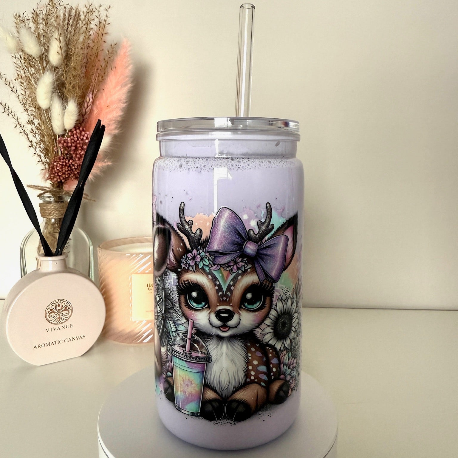 Lila drinkbeker met schattig hertje, glitterstrik, regenboog latte en zonnebloemprint