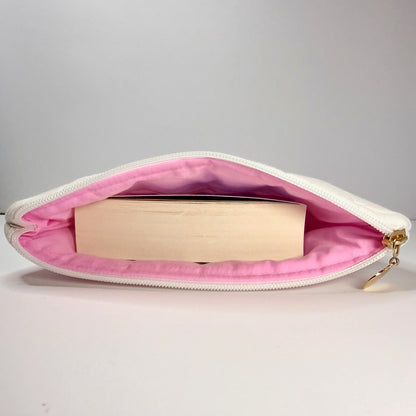 🤍✨ Luxe booksleeve – off-white / crème – minimal & chic