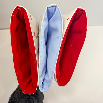 ❤️ Luxe gewatteerde booksleeve Wit met rode hartjes