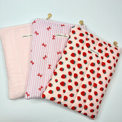 🍓 Luxe booksleeve met aardbeienprint