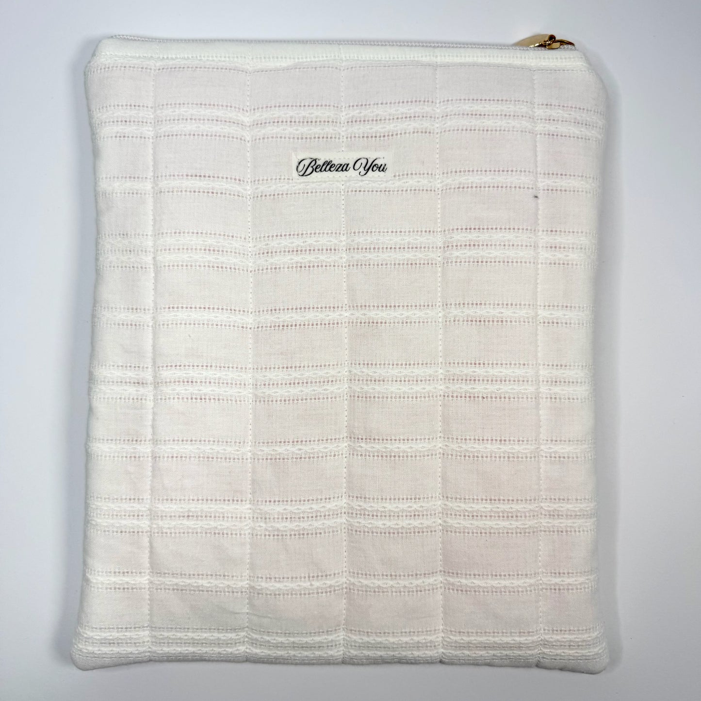 🤍✨ Luxe booksleeve – off-white / crème – minimal & chic