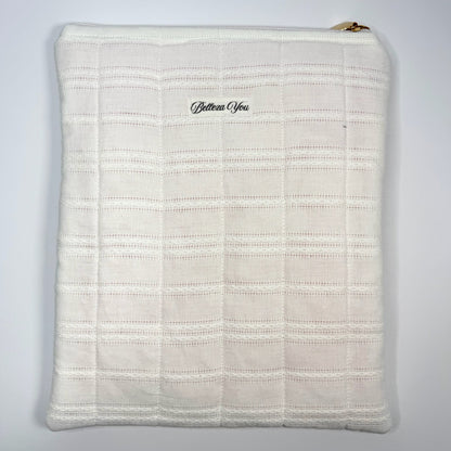 🤍✨ Luxe booksleeve – off-white / crème – minimal & chic